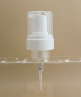 Desain halus Pompa busa besar plastik putih untuk botol cuci tubuh