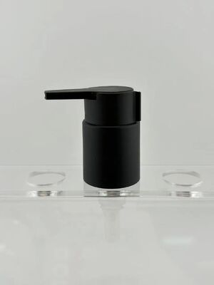 28/410 Pompa krim plastik hitam matte dengan klip untuk kemasan kosmetik