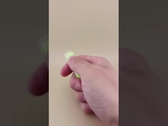 Kemasan Lip Balm Kecil Hijau dengan Tutup Ribbed Jelas untuk Lipstick