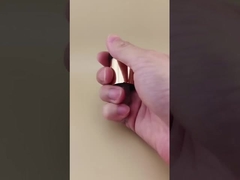 Pompa lotion hitam dan emas K702-1 untuk botol kosmetik