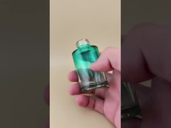 Desain Baru Perubahan bertahap Botol kaca halus hijau gelap bening untuk esensi