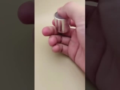 Tutup Bulat Halus Aluminium-Plastik Berwarna Perak dengan Tombol Bening untuk Botol Perawatan Kulit