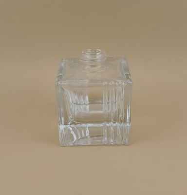 Botol kaca bening halus tebal persegi untuk parfum mobil