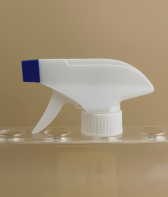 Penyemprot Pemicu Plastik PP Putih Tombol Merah K101-8 untuk Botol Kosmetik