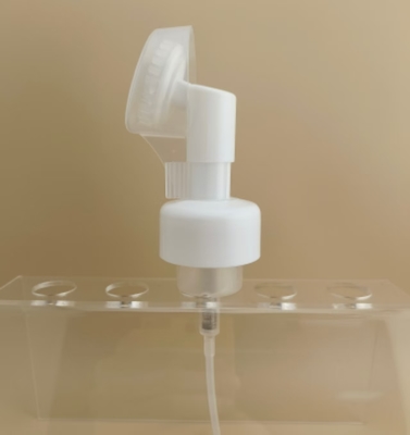 Desain Halus Pompa Busa Besar Plastik Putih dengan Sikat untuk Botol Sabun Mandi